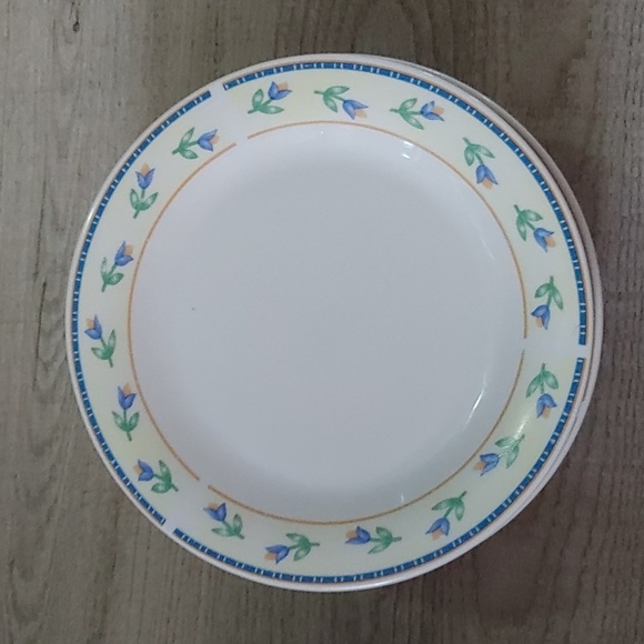 Set of Gibson Everyday plates - Picture 2 of 3
